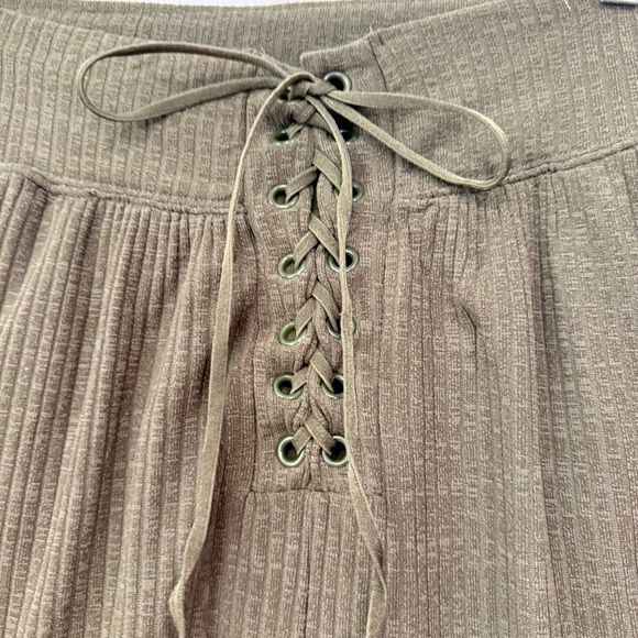 Free People Movement Can't Handle This Shorts Green, Size Small - Picture 3 of 10